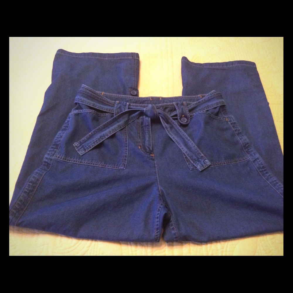 Super cute Jones New York Jeans
